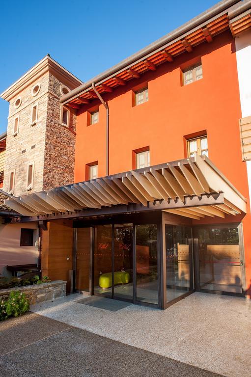 Elliot Osteria E Dormire In Collina Manzano Bagian luar foto