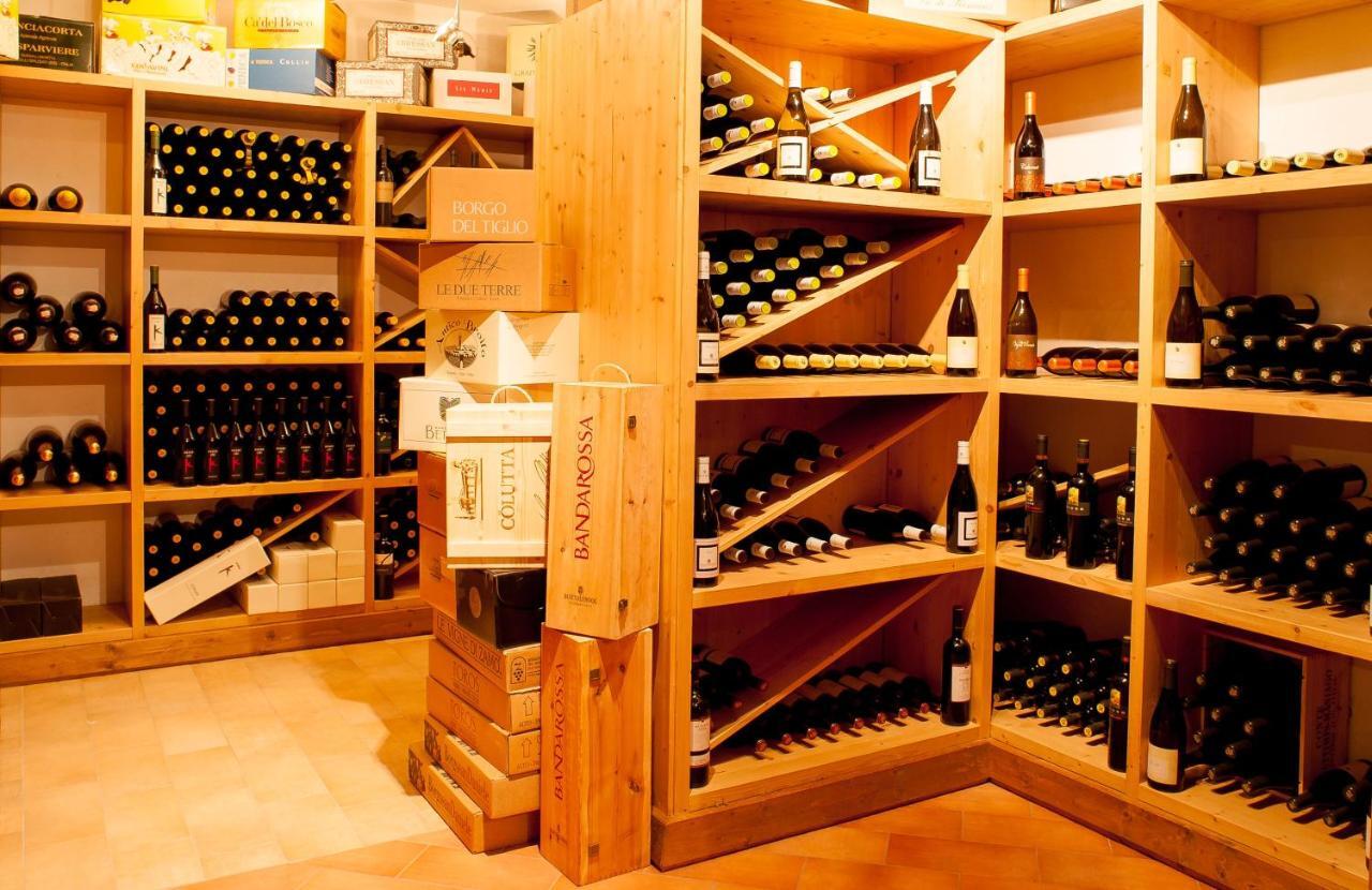 Elliot Osteria E Dormire In Collina Manzano Bagian luar foto